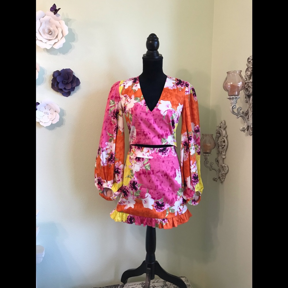 Blouse and Skirt Zerina Akers for Bar III. Size XS and S. NWT. Multicolor